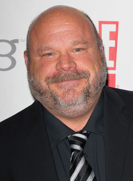 kevin chamberlin born|Kevin Chamberlin Actor, Bio, Wiki, Stranger Things,。